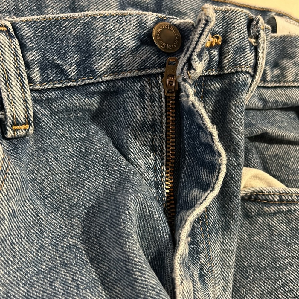 Wrangler Rugged Wear Jeans - Picture 5 of 10